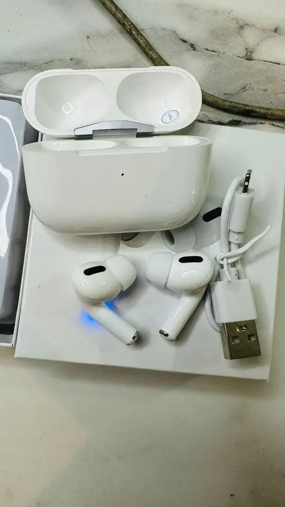 Premium Wireless Earbuds ANC White 5.3 Bluetooth 50g