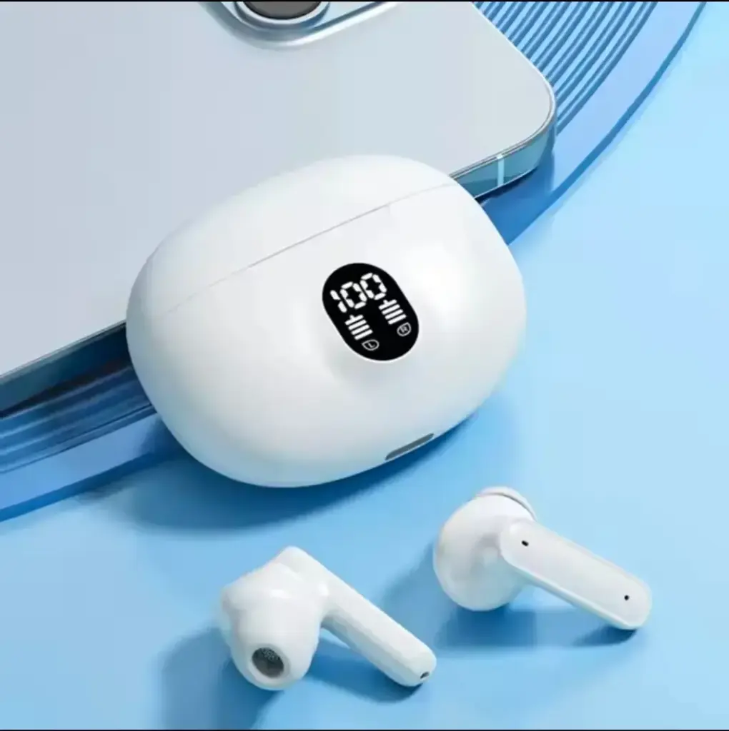White Stereo Earbuds | LED Digital Battery Display | Bluetooth Earphones with Charging Case & Mic